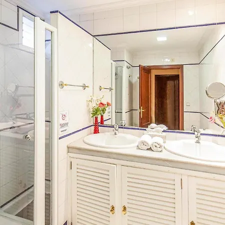Lovely In With Kitchen