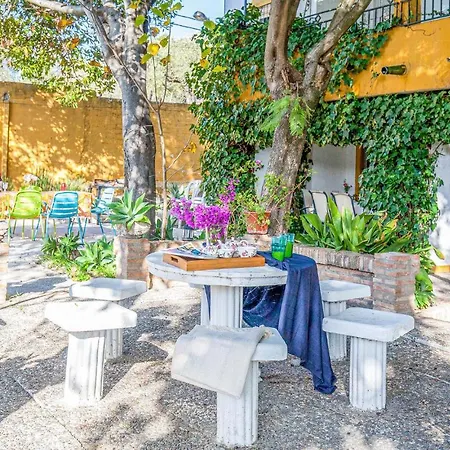 Hébergement de vacances Lovely In With Kitchen Tomares