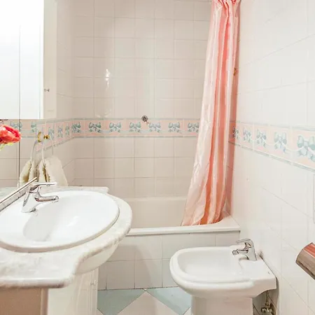 Lovely In With Kitchen *