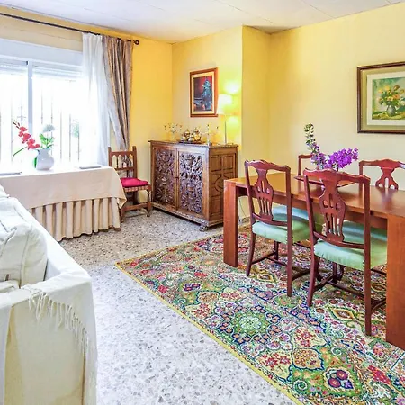 Lovely In With Kitchen Holiday home